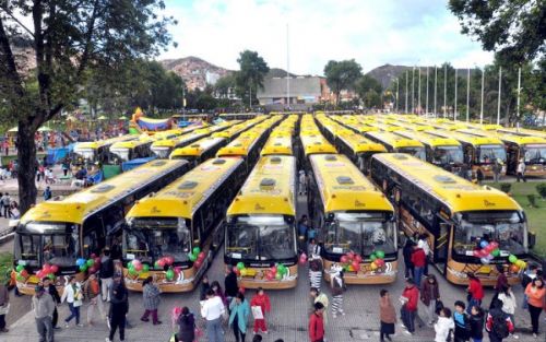 Los 78 nuevos PumaKatari llegan al puerto de Iquique, arriban a La Paz en Diciembre