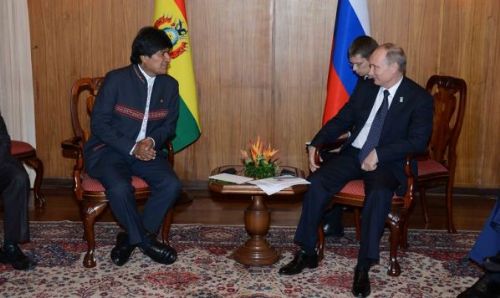 Putin expresa a Morales interés en cooperar en gas, armas y energía nuclear