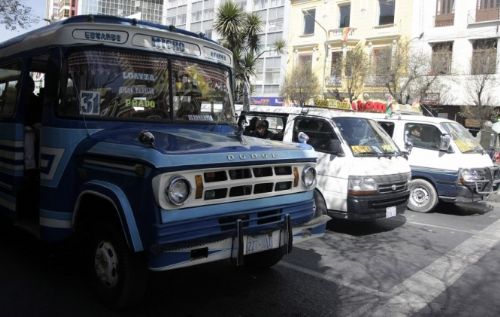 Acuerdo firmado entre Alcaldía de La Paz, chóferes y vecinos busca mejorar servicio de transporte