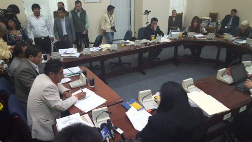 Gobernador Felix Patzi pone en apuros a Comisión Investigadora al dar su informe en Aymara 