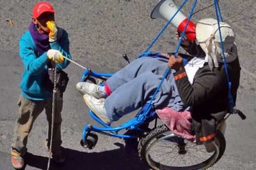 Con 10% del dinero usado en propaganda de Evo Morales se puede dar renta a Discapacitados