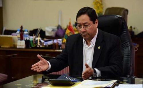 Exdirector del Fondo Indígena pide investigar al ministro Arce Catacora como responsable de desembolsos