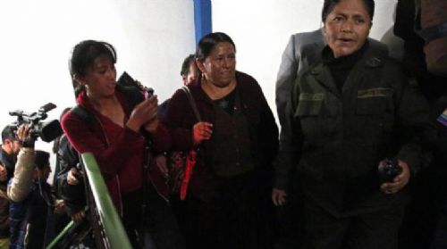 Exministra Nemesia Achacollo es hospitalizada por estrés en Santa Cruz