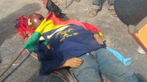 Cooperativistas reportan un muerto de bala en enfrentamiento con la policía