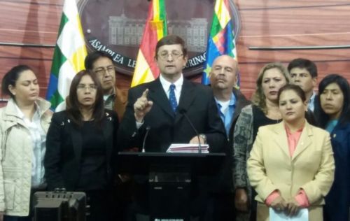 Senador Ortiz solicita a Bolivia Tv el mismo tiempo que usó Quintana para acusarlo