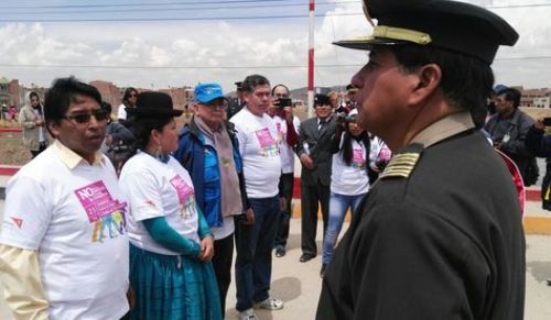 Bolivia y Perú sellan alianza contra trata y tráfico de personas en la frontera