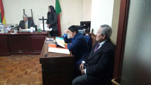 Juez da 5 días a periodista Vacaflor para que se retracte de sus palabras contra Evo Morales