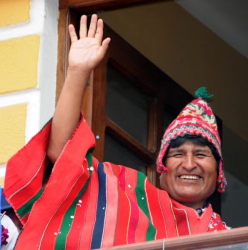 Evo Morales dice que quisiera ser alcalde de Porvenir para que las mujeres lo llamen papito