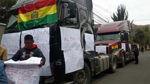 Bolivia enva enrgico reclamo a Chile por perjuicio de ms de 1.500 camiones bolivianos