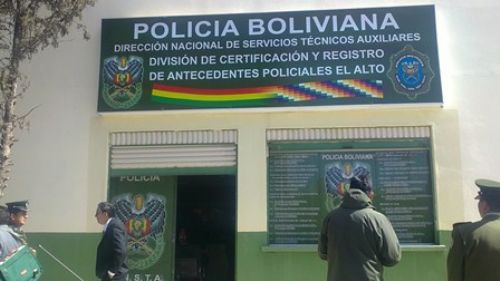 Tres policías de El Alto son aprehendidos por intento de violación a su compañera