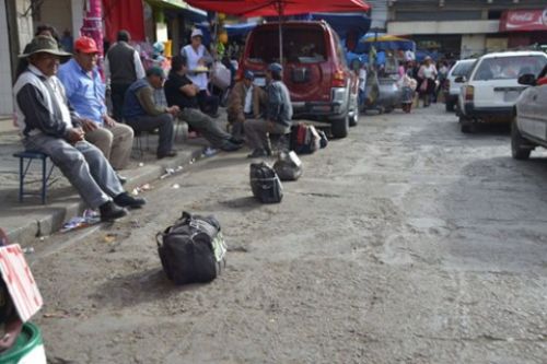 Los continuos aumentos salariales del gobierno crearon desempleo en Bolivia