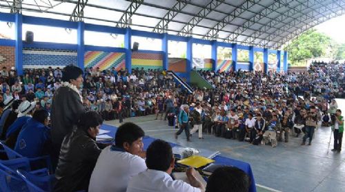 Evo Morales pide a cocaleros salir a buenas de los parques nacionales Isiboro Sécure y Carrasco