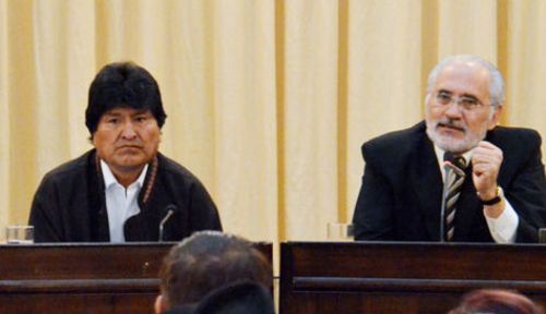 Evo Morales dice que Carlos Mesa inventó viaje para evitar la promulgación de Ley de Hidrocarburos