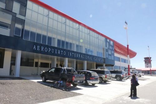A 1 año de su entrega el Gobierno no licitó equipos para aeropuerto Alcantarí en Sucre