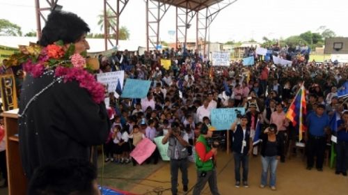 Indígenas que viajaron varios días fueron excluidos de un acto con Evo Morales