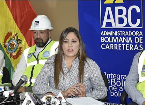Expresidenta de la ABC adjudicó 3 contratos de 100 millones de bolivianos a un familiar político del gerente