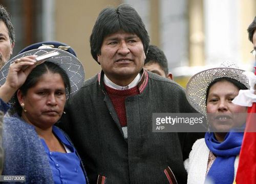 Evo Morales confiesa que asambleístas del MAS le dicen que de borracho es más cariñosito