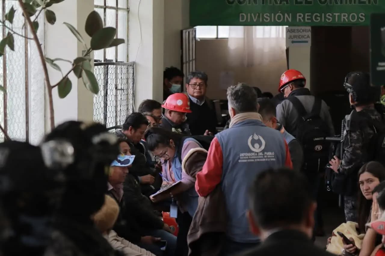 13 dirigentes de la COB serán investigados por privación de libertad y allanamiento