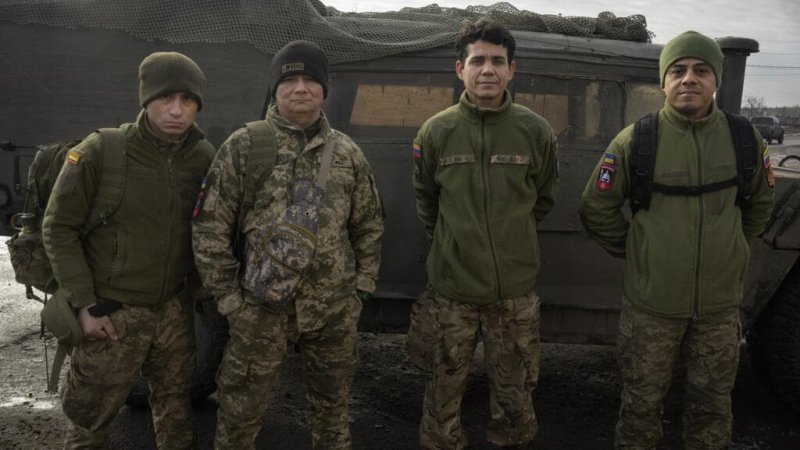 Jóvenes latinoamericanos reclutados para guerra en Rusia