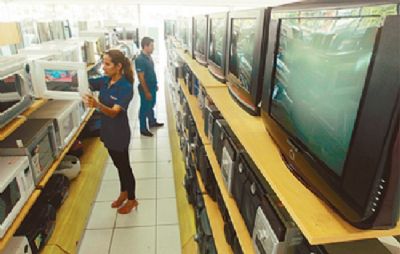Decreto Supremo exigirá la bolivianización de todos los precios